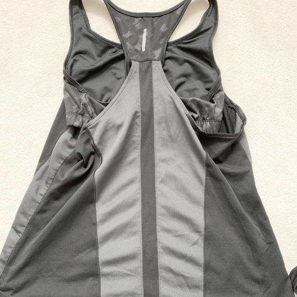 Champion ladies workout tank Built-in Bra comfy! - Picture 6 of 6